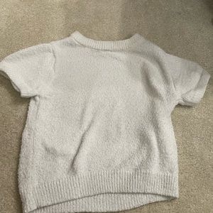 Fluffy white tee size-7/8